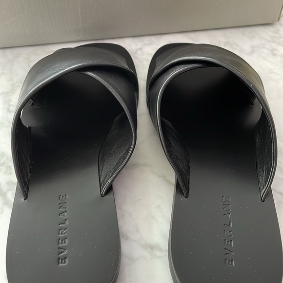 Everlane The Day Crossover Sandal New in Box Size 7 Black - Picture 16 of 16